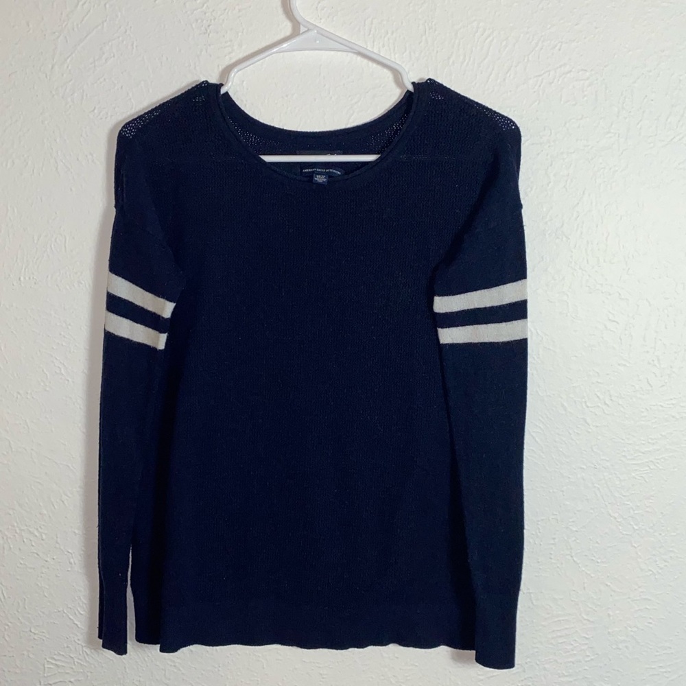 navy blue american eagle sweater